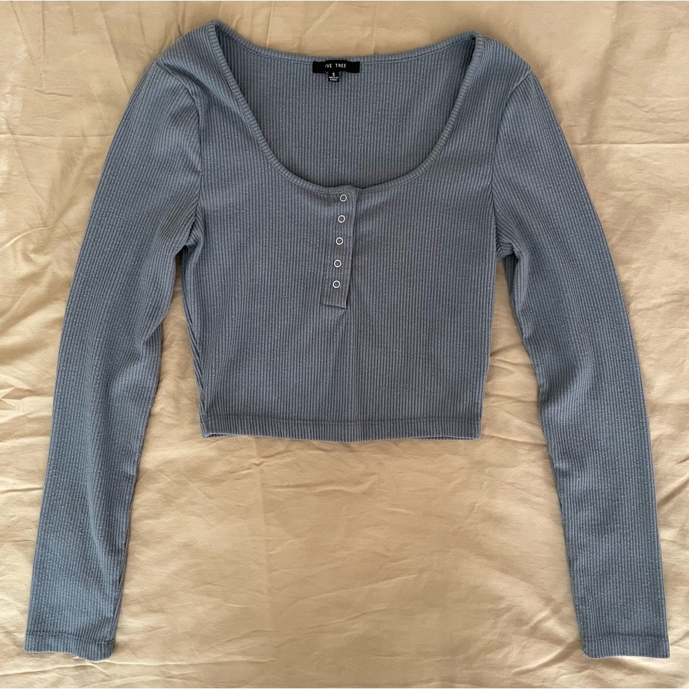 Cropped Ribbed Henley Shirt